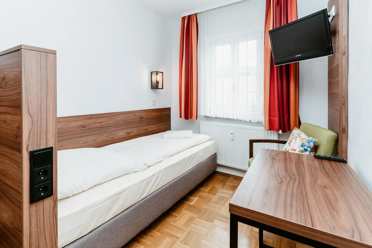 *** Guest house Hotel-Gasthof Goldener Greifen Rothenburg ob der Tauber Germany